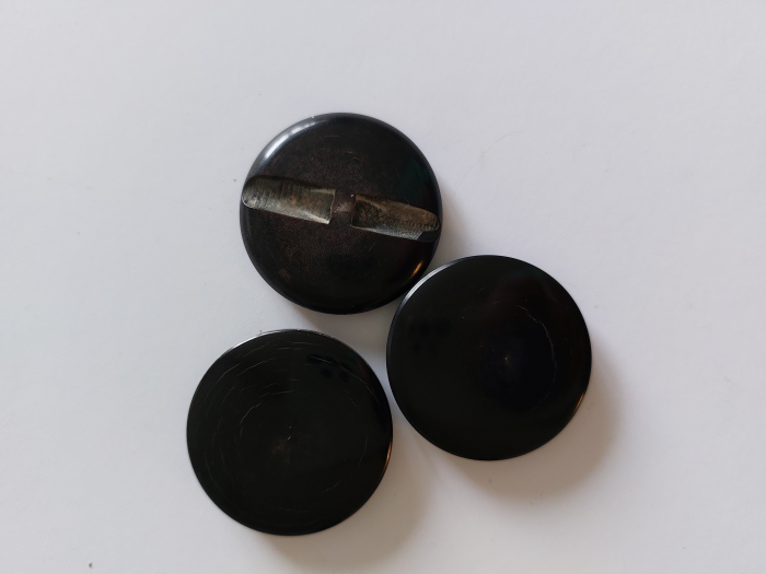 vintage button real buffalo horn